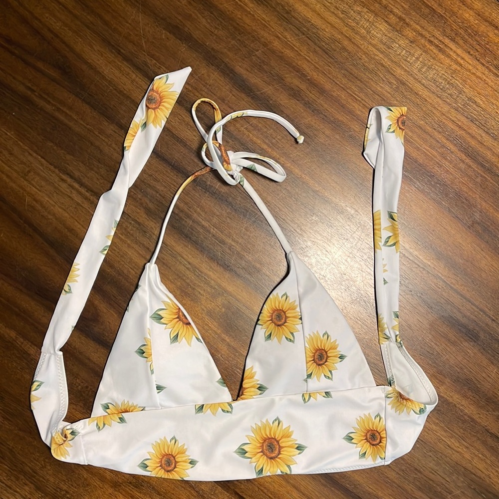 A full bikini top